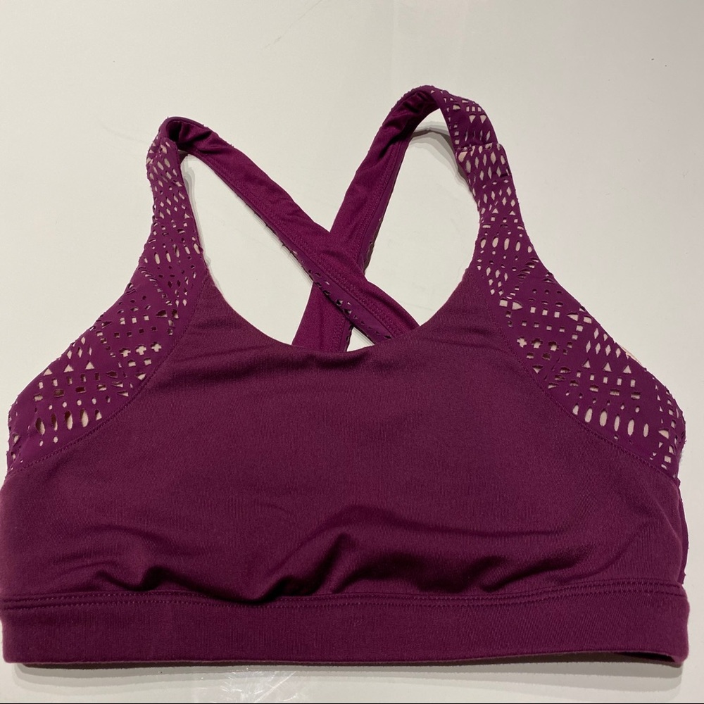 Alo Yoga Patina Sports Bra Crop Top Cut Out